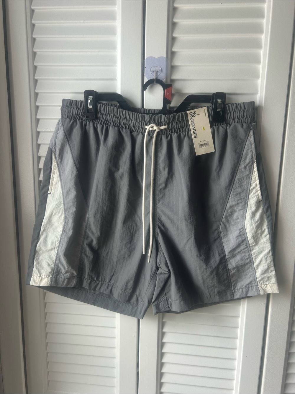 No Boundaries Gray Elastic Waist Shorts